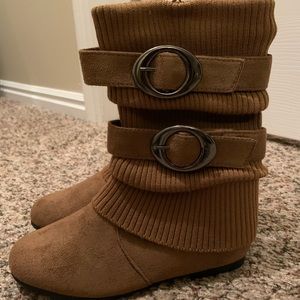 Tan suede buckle boots